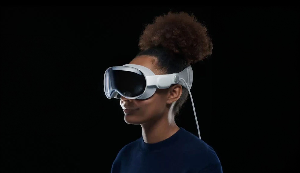 Next-Level Reality: Discover the Magic of Apple's Vision Pro Headset