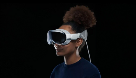 Next-Level Reality: Discover the Magic of Apple's Vision Pro Headset