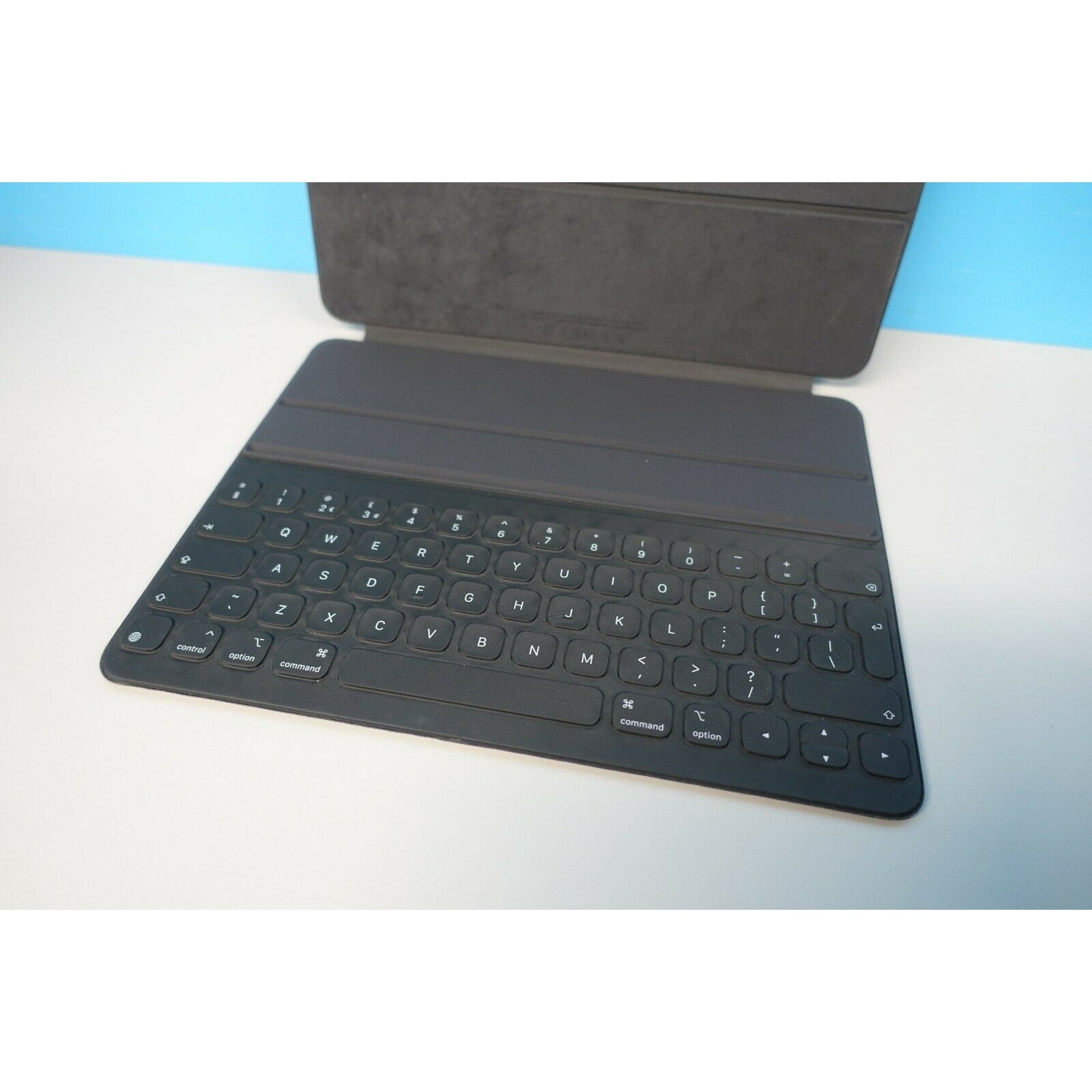 Smart Keyboard Folio for iPad Pro 12.9‑inch (4th generation) - British